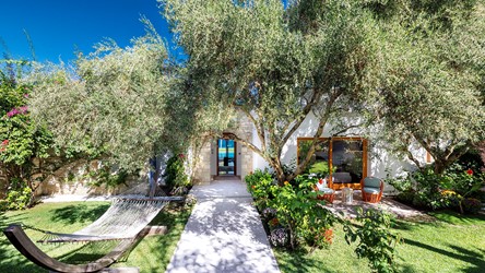 2800_04 - Lush gardens - Porto Zante.jpg